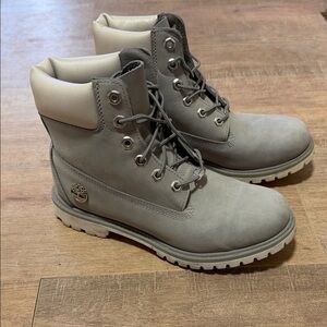 Timberland Light Gray Leather Boots
